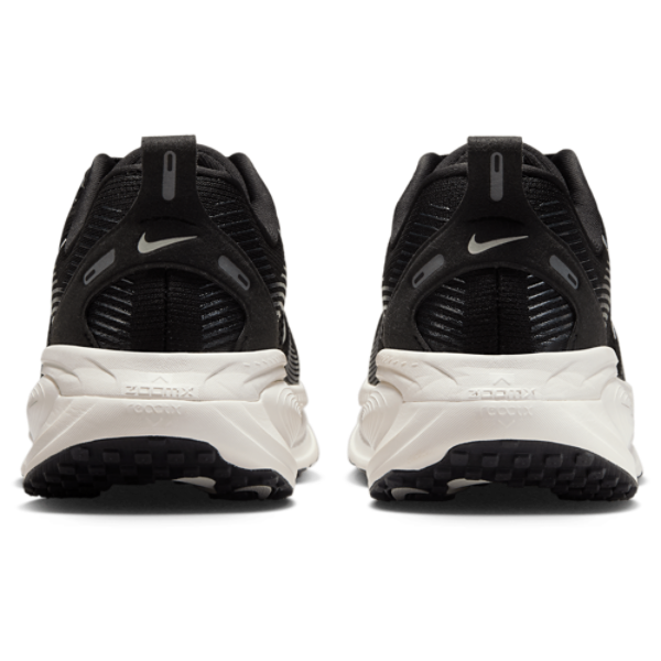 Nike Vomero 18 - Women's