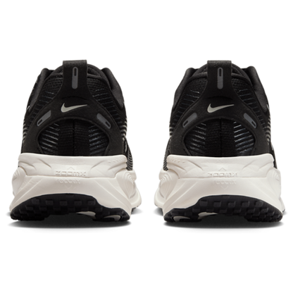 Nike Vomero 18 - Women's