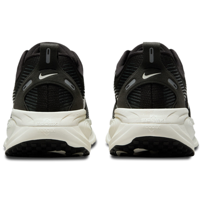 Nike Vomero 18 - Women's