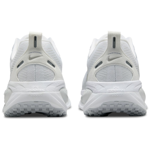 Nike Vomero 18 - Women's