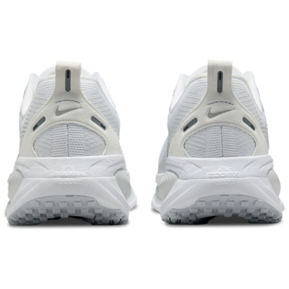 Nike Vomero 18 - Women's