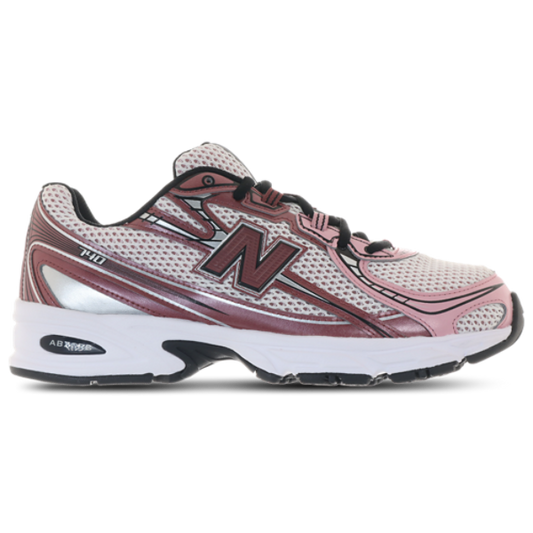 New Balance 740